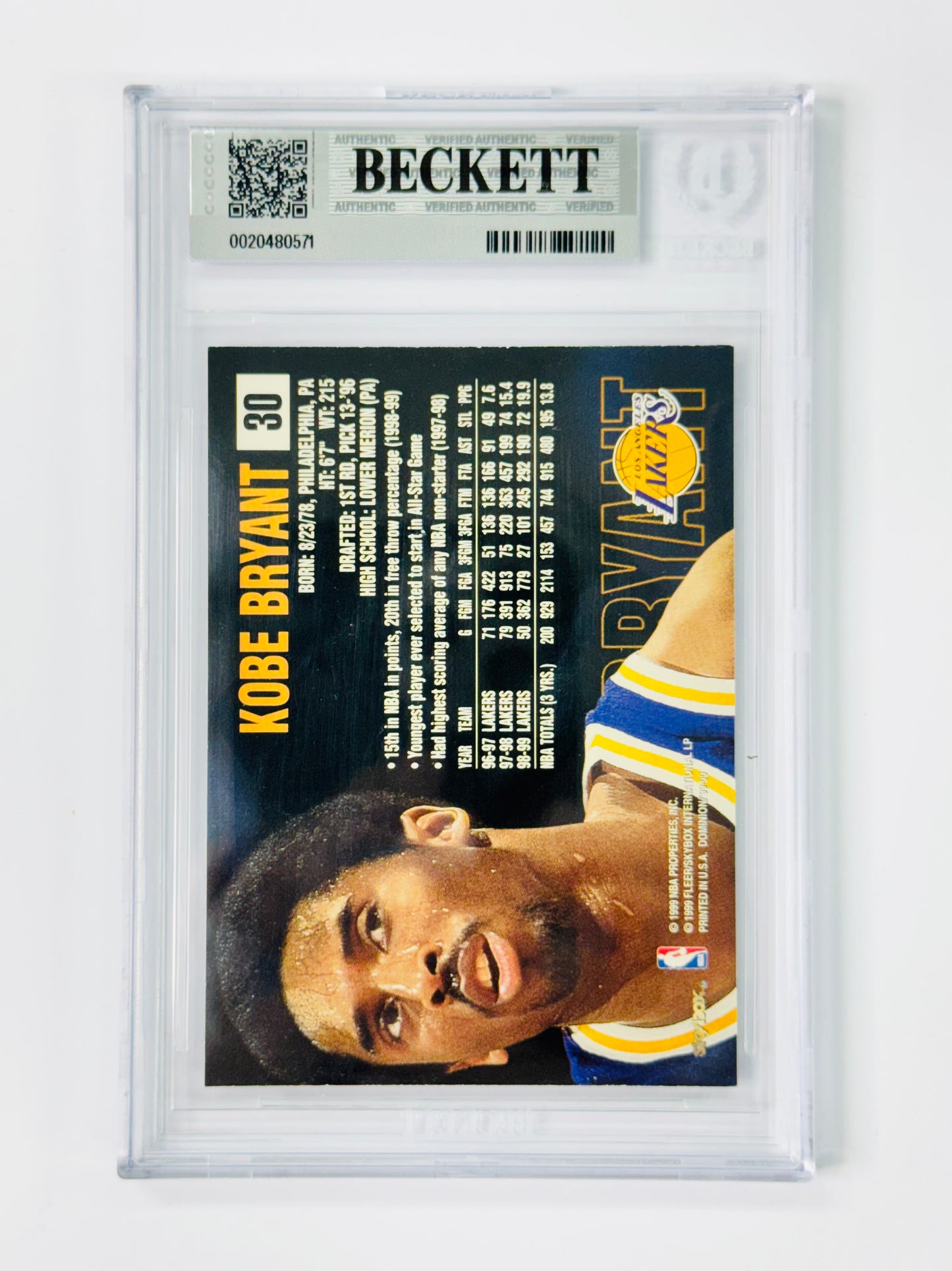 1999-00 SkyBox Dominion #30 Kobe Bryant BGS 8.5 LA Lakers