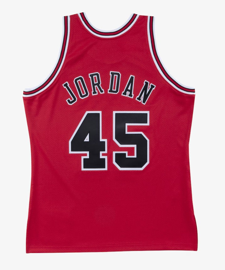 Mitchell & Ness Men's Chicago Bulls Michael Jordan #45 1994-95 Homecoming Authentic Jersey Red Size S